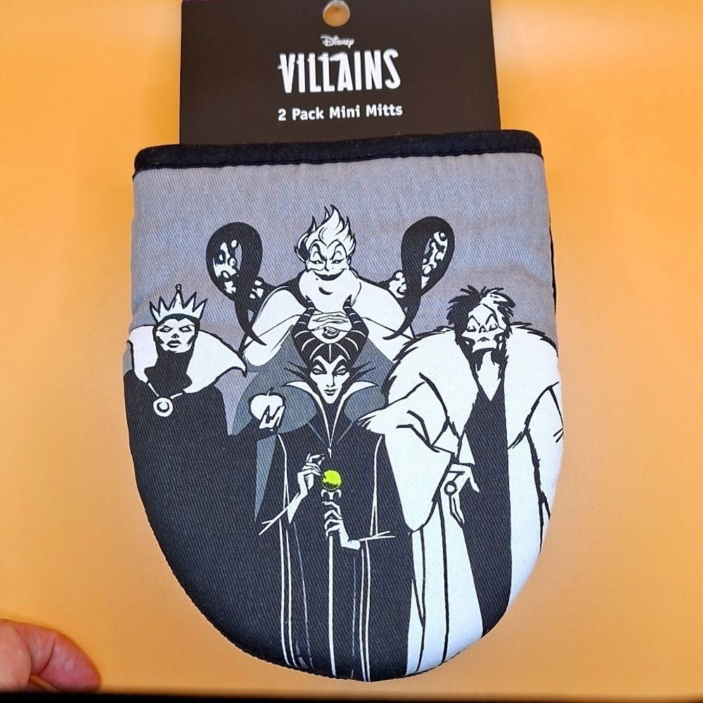 Disney Villains oven mitt set silicone mini oven mitts pot holder Maleficent